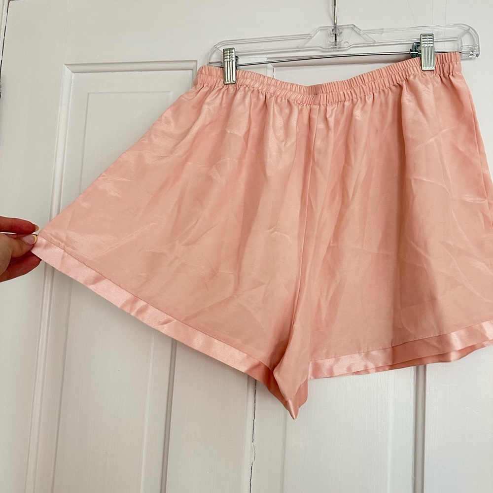 Vintage Gold Label Victoria’s Secret Satin Shorts - XL - Picture 5 of 12